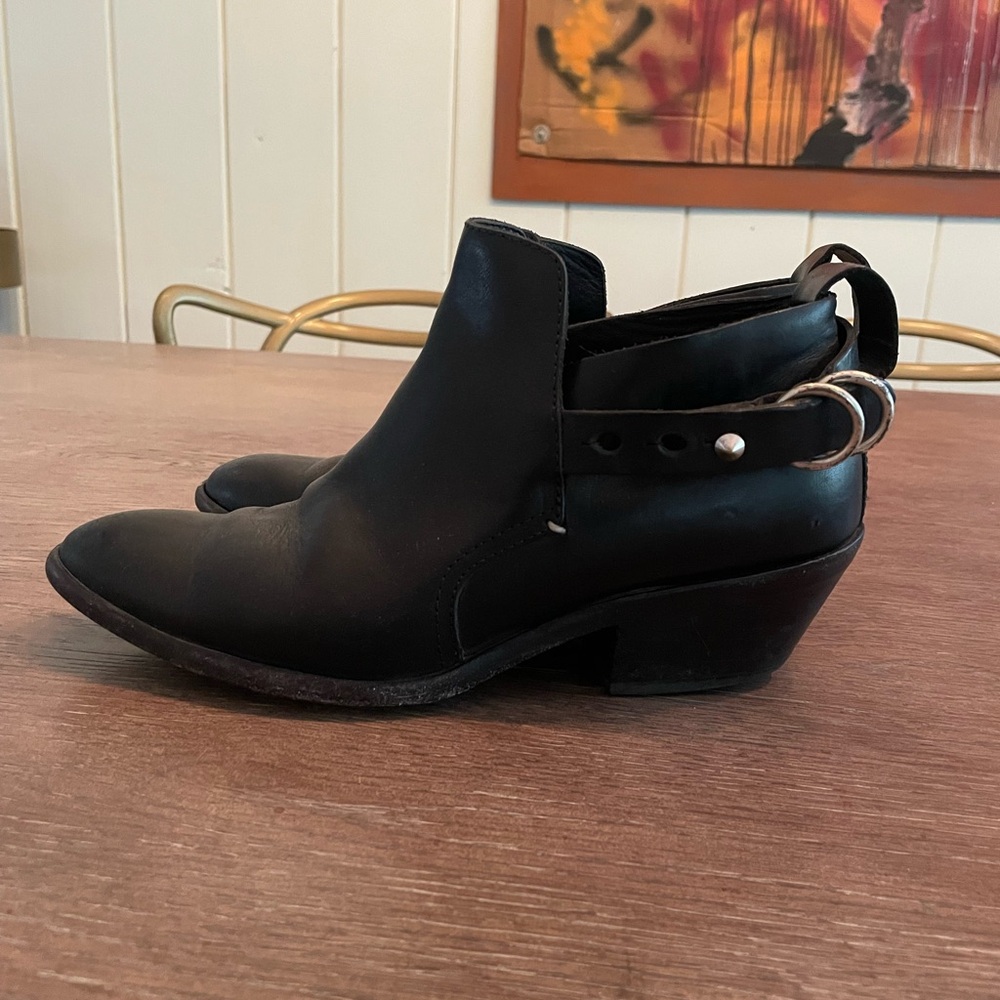 Rag & Bone Sullivan Boots Black Leather Low Heel Bootie size 37.5